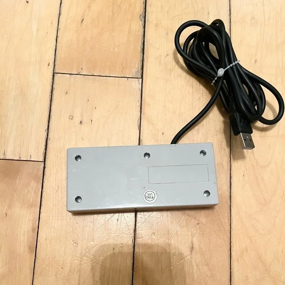 NES Style (Generic) Classic Replacement Gaming Console USB Controllers - Picture 3 of 4